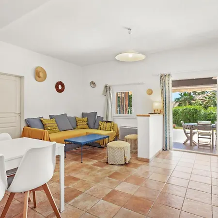 La Maison De Valerie بيت للعطل *
